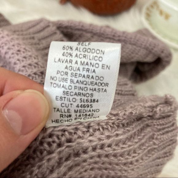 She and Sky Lavender Off the Shoulder Crochet Knit Sweater Size Medium - Picture 5 of 5